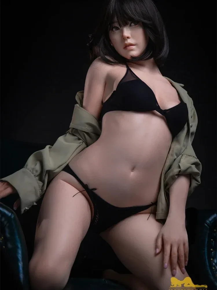 F2023-163cm(5.3ft) B Cup Silicone Life-Size Japanese Flat Chest Doll – Petite Proportions｜Irontech Doll view 2