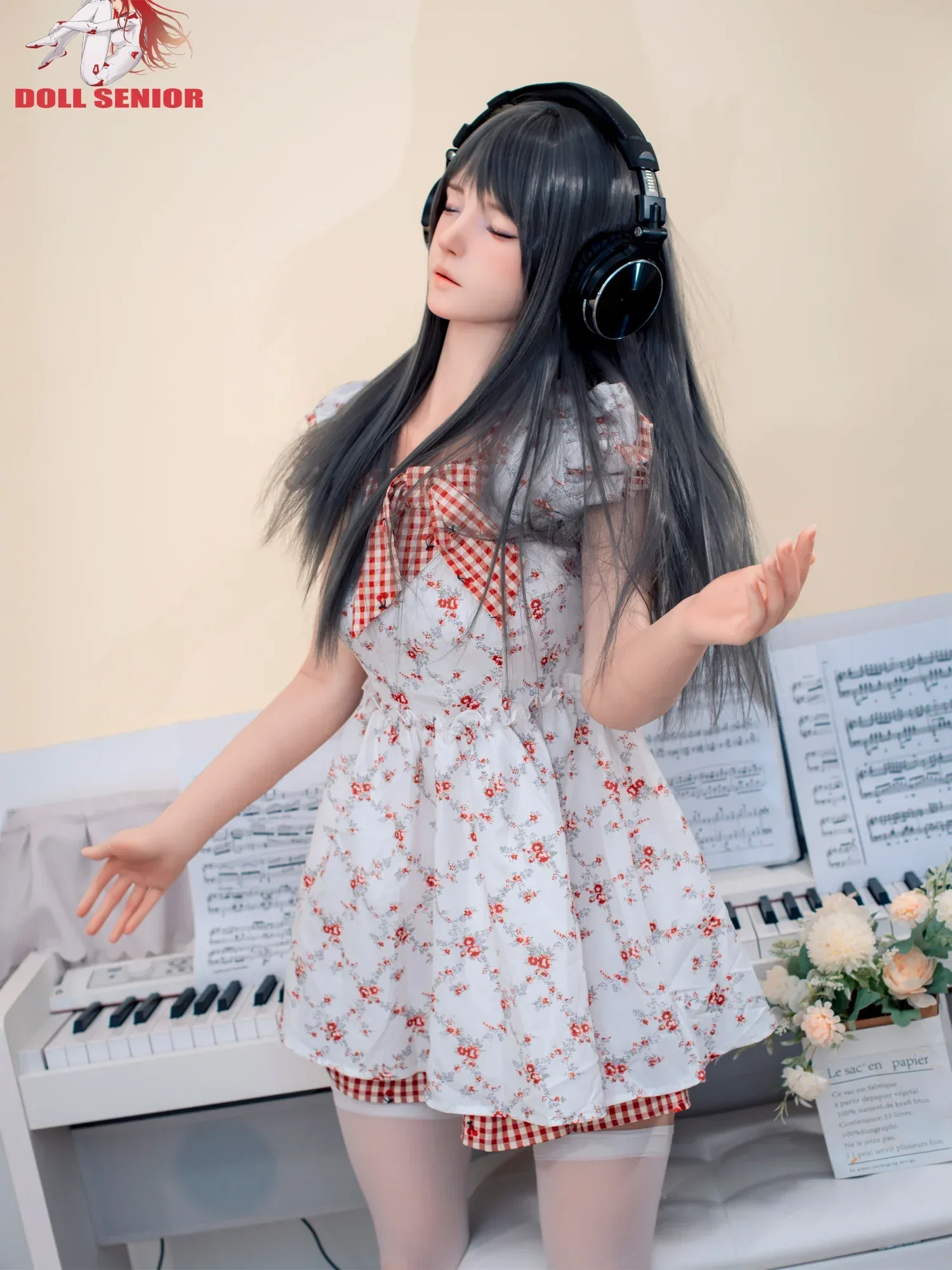 F9258- 165cm(5ft4)-35kg B Cup Silicone ROS Most Realistic Teen Sex Doll丨Doll senior view 6